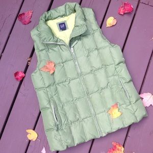 GAP green Puffer Vest size M